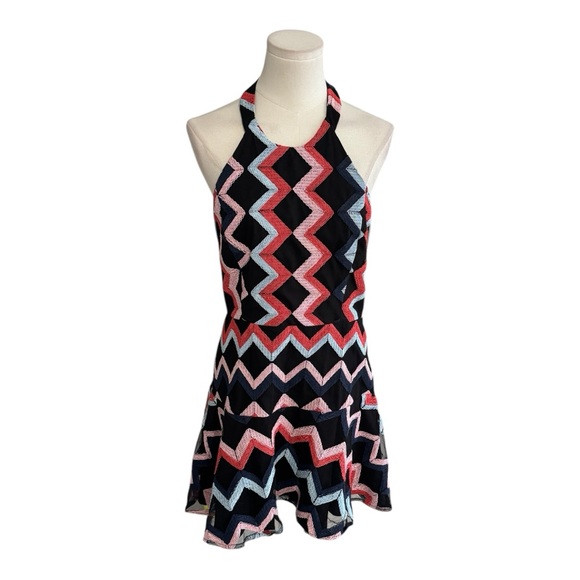 PARKER Mini Halter Dress Leona‎ Embroidered
Zig Zag Black Blue Pink Size 6 Party - Picture 6 of 12